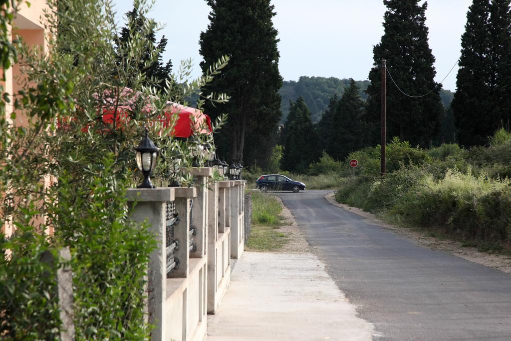 Apartments Sija Улцинь Экстерьер фото